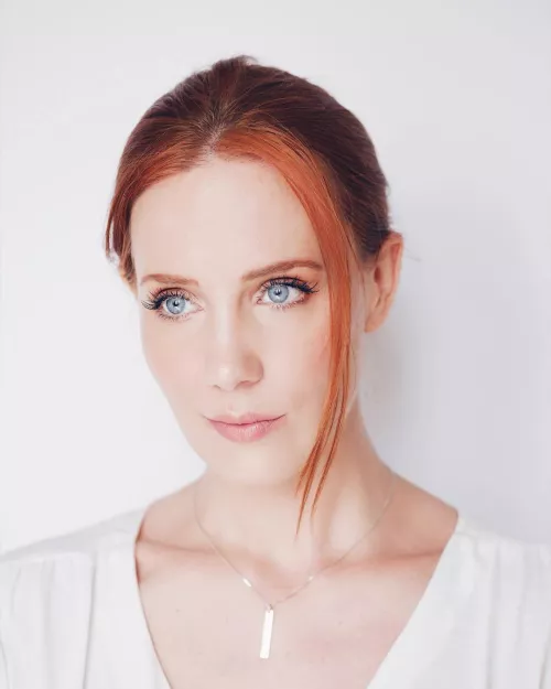 Simone Simons