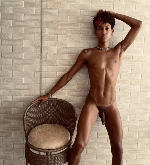 Sit here so I can test a thing 😈