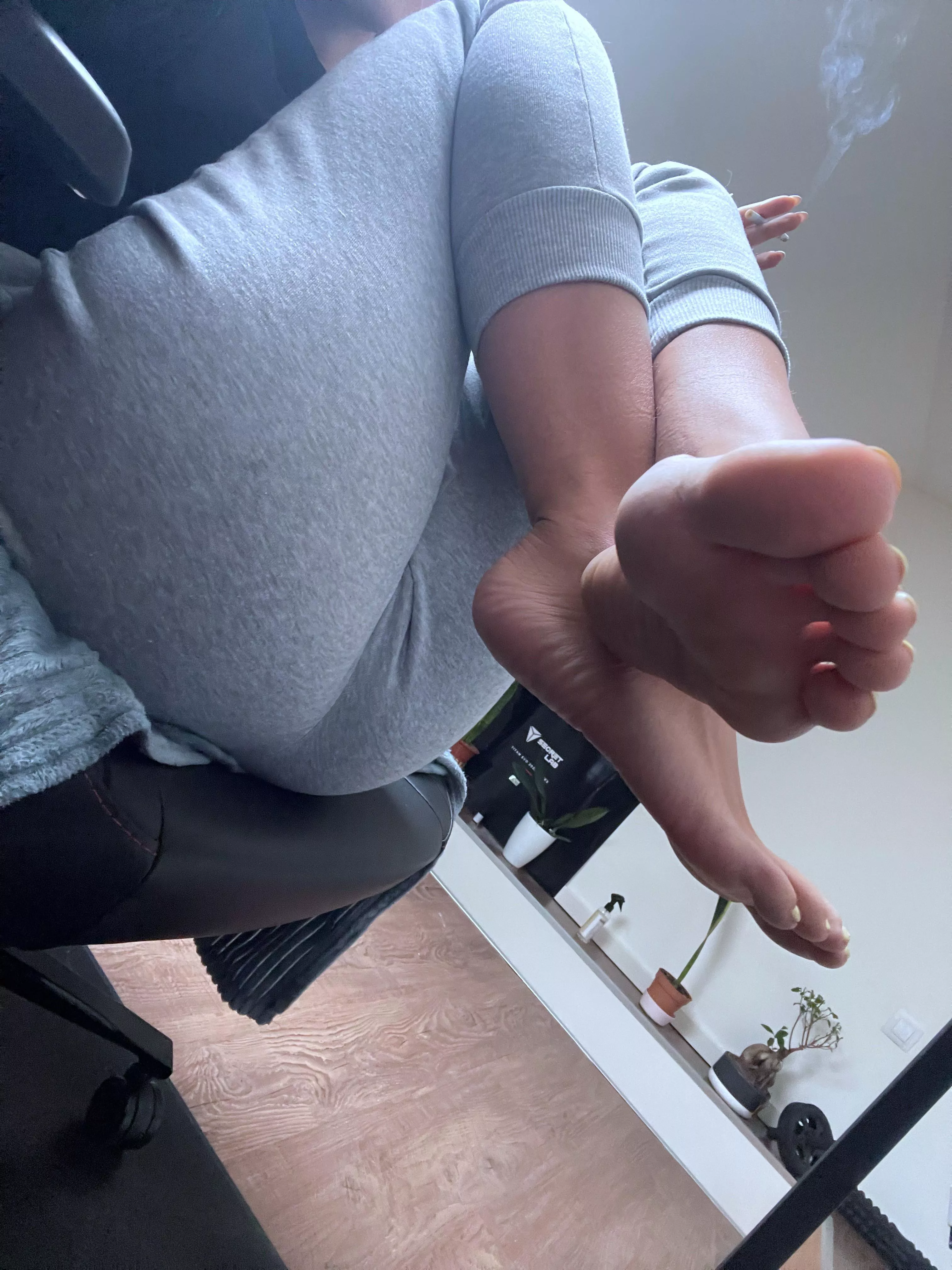 This is the view from the bottom of my feet enjoy it to the fullest and do your best while watching my feet