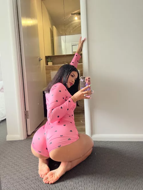 Wanna have a sleepover party🥺💕🧸💦