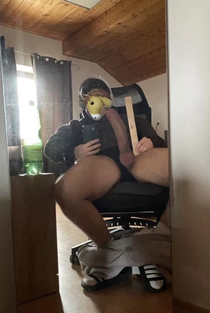 who wanna get destroyed by my 19 yo 10 inch monstercock?