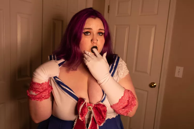 you need a BBW goth gf 😋