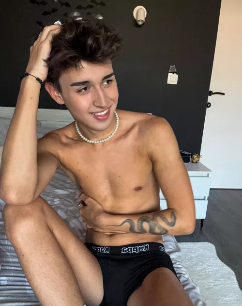 [19] I have enough place…👅