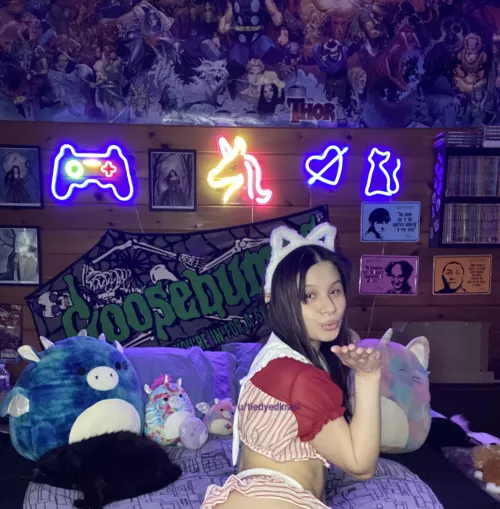 A catgirl has never looked so seductive until now, huh