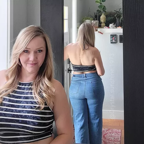 Braless to get the cubs attention [F49]