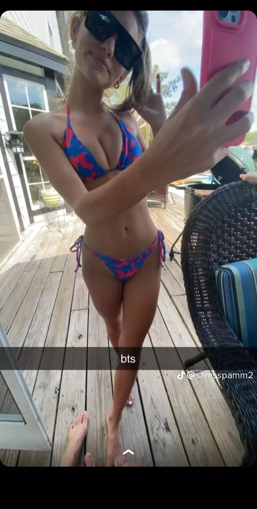 God look how hot she is