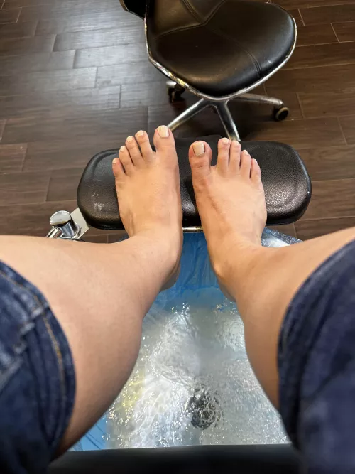 I wish it was you working on my little toesies instead ❤️