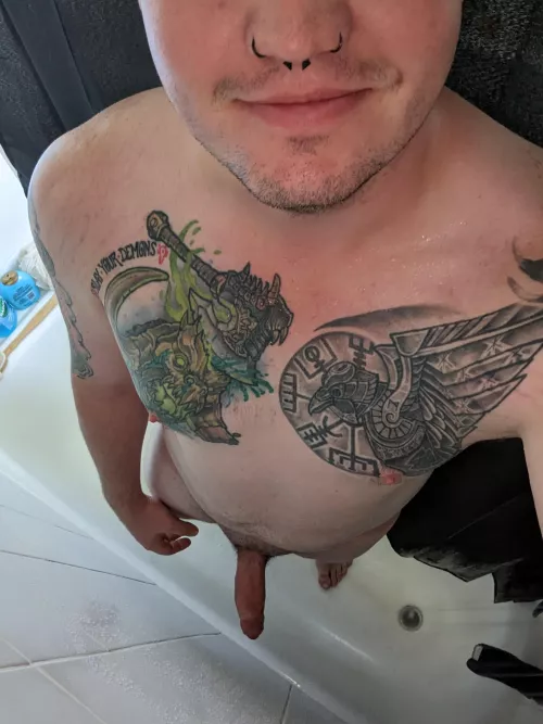 Just out here looking for someone to sit on my face 😜