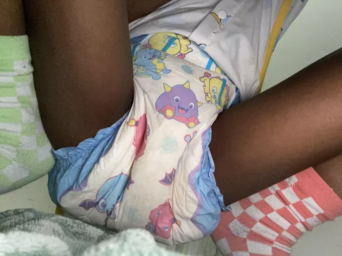 My diaper feels soo heavyβ¦ π© How many times do you think I peeβd in this one? π₯Ή