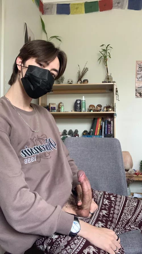 My eyes are up here 👀