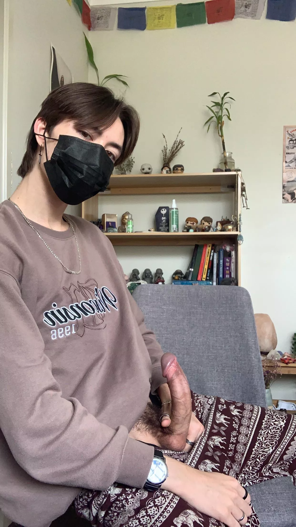 My eyes are up here 👀