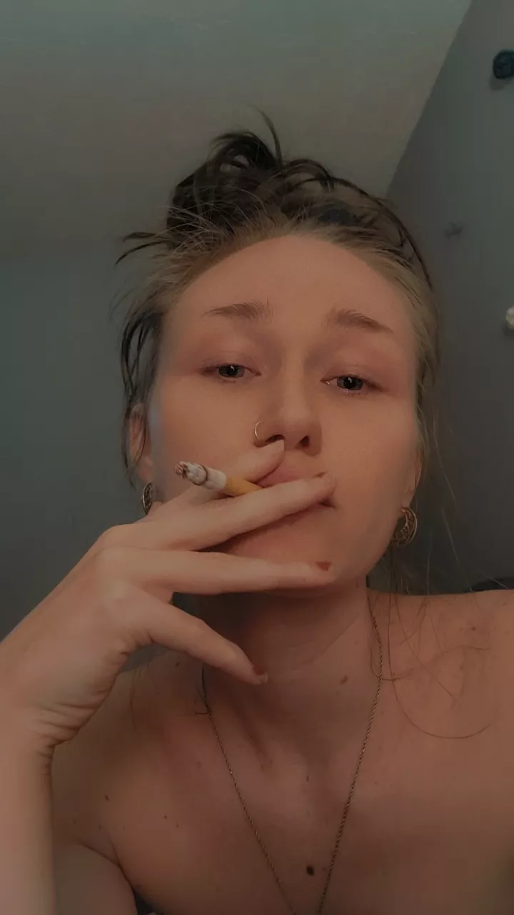 No makeup pls excuse me