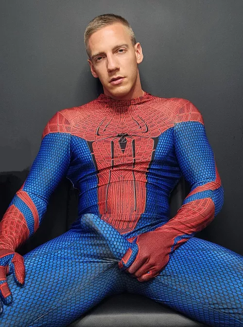 Spiderman fans 😏🕷 ?