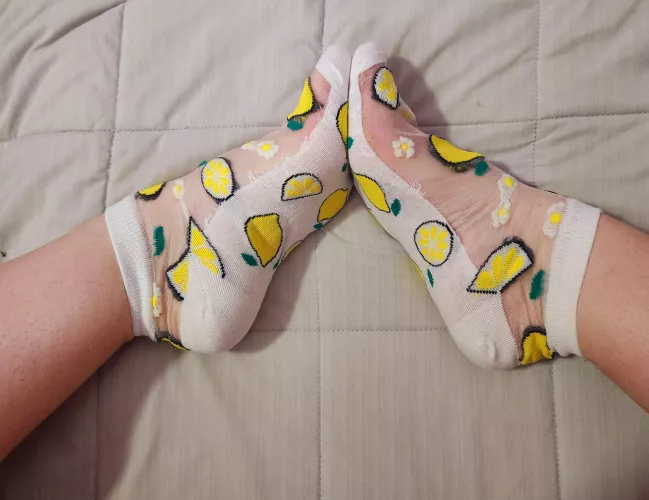 Vinegar smelling feet 😋