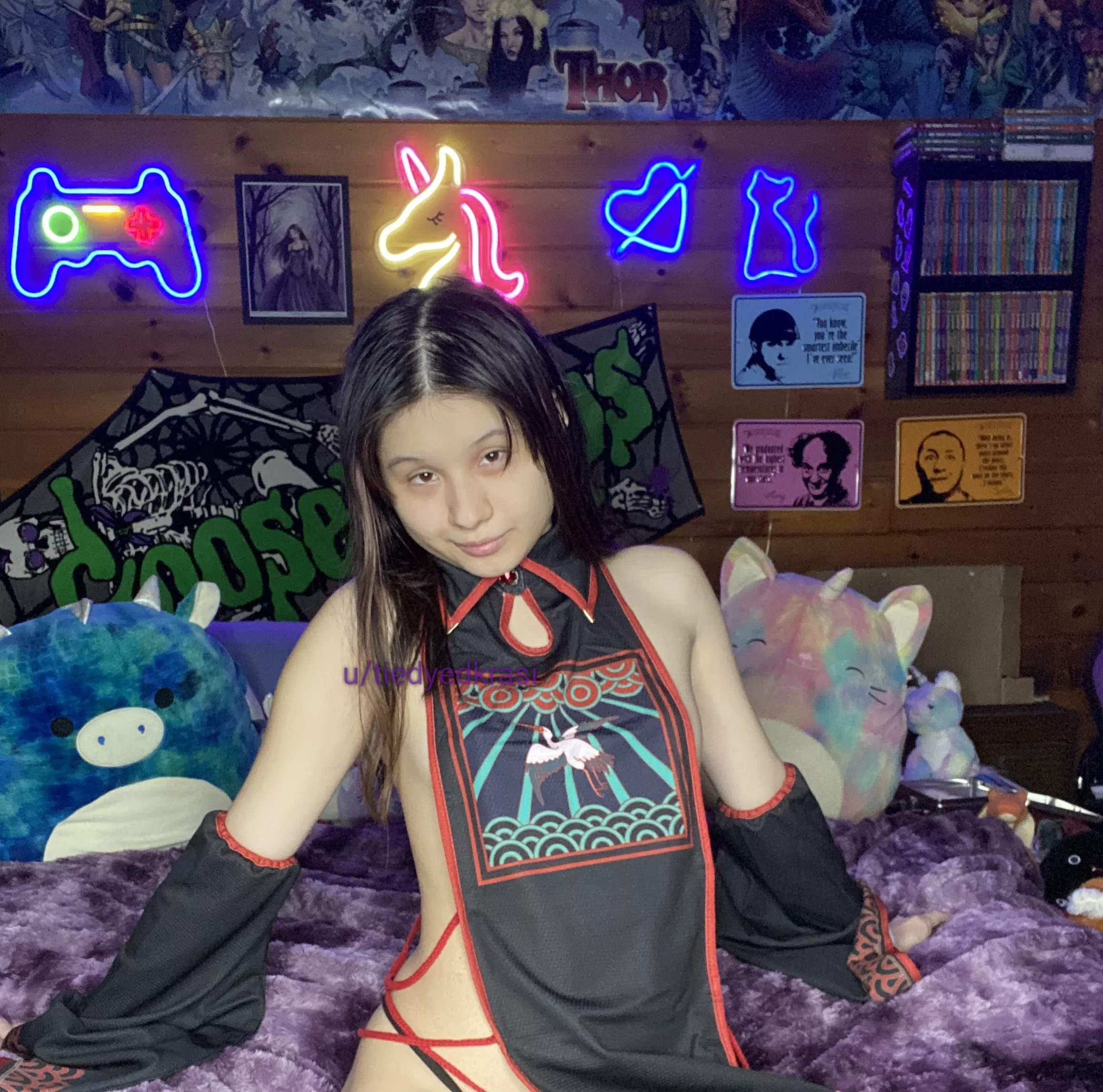 Would you choose my side boobie or [F]rolick through my books