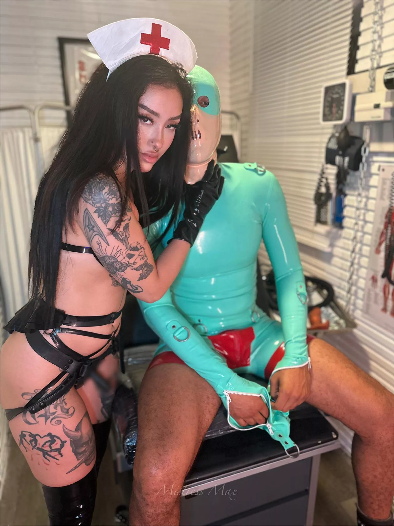 Can I be your nurse? ⛑️