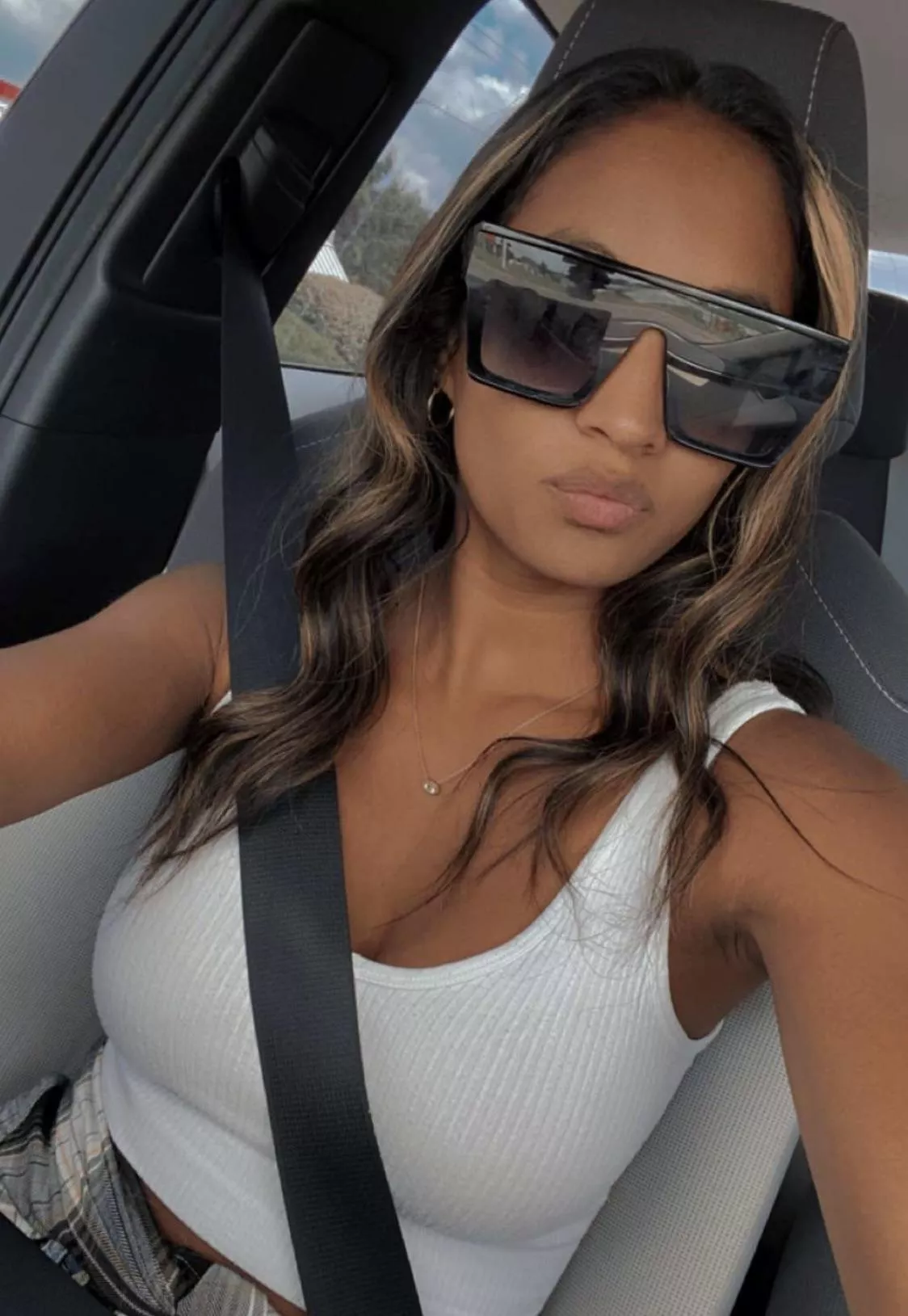 Got the sunnies on 😎 Italian & Colombian