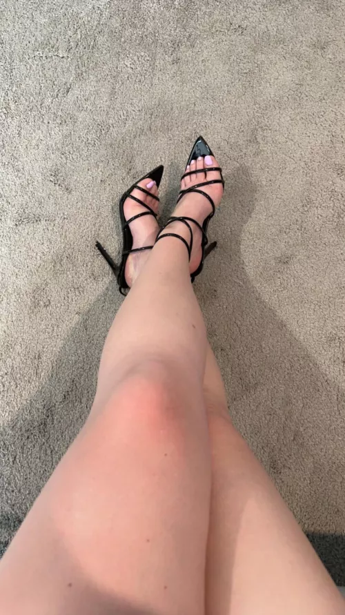 I love sexy, strappy heels (OC)