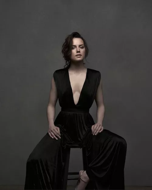 Let's get filthy and leak for Daisy Ridley!