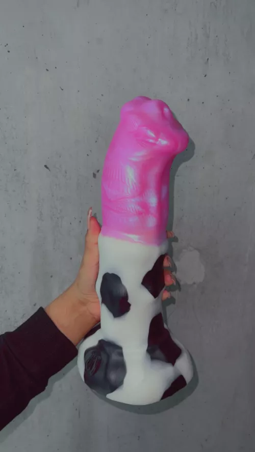 My XL Minotaur custom from the wandering bard came in 😍😍 it is absolutely gorgeous 💗💗