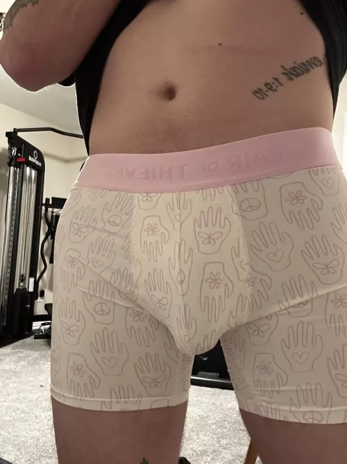 Pair of Thieves fans??