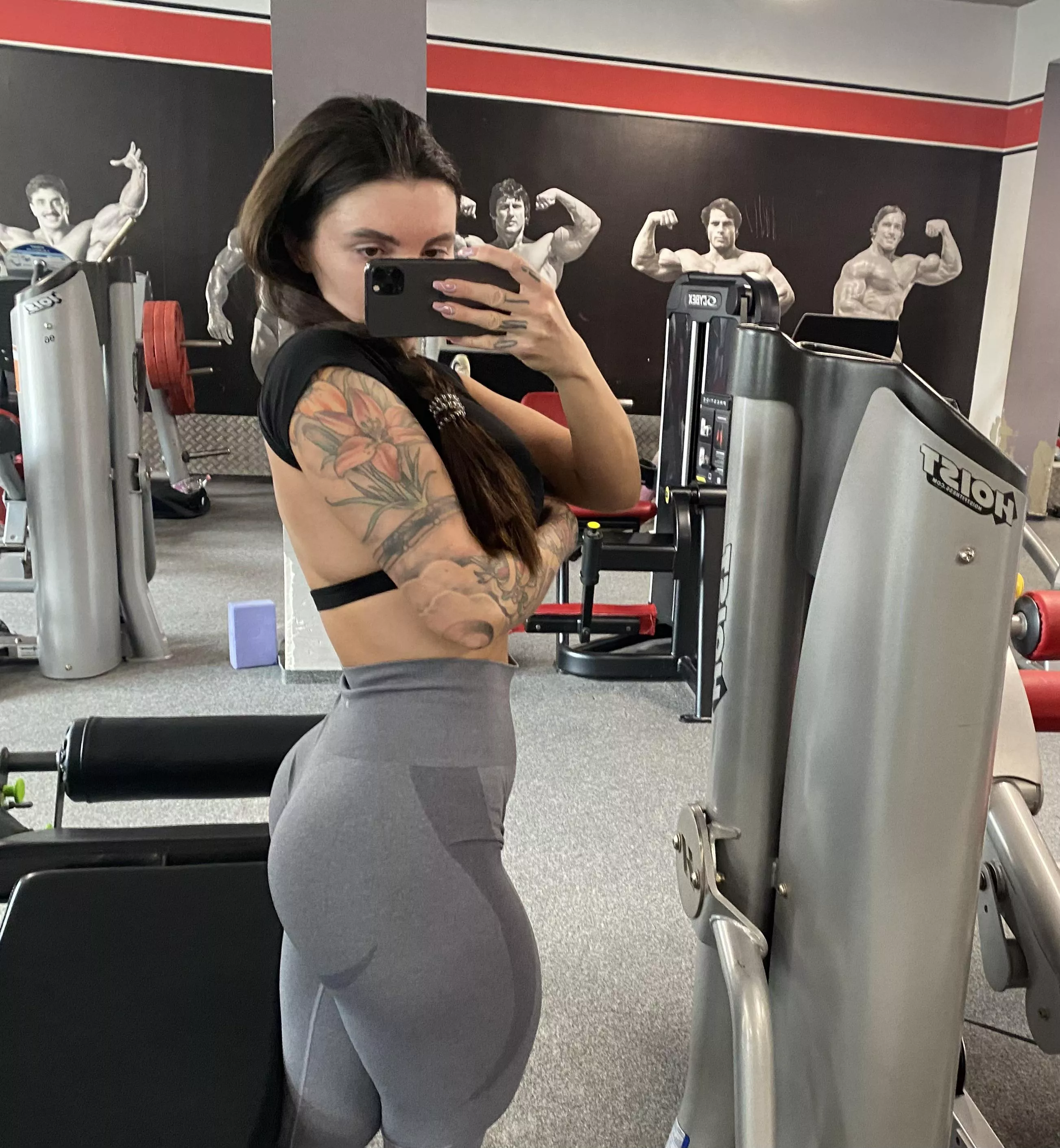 Thighs for days, quads for life