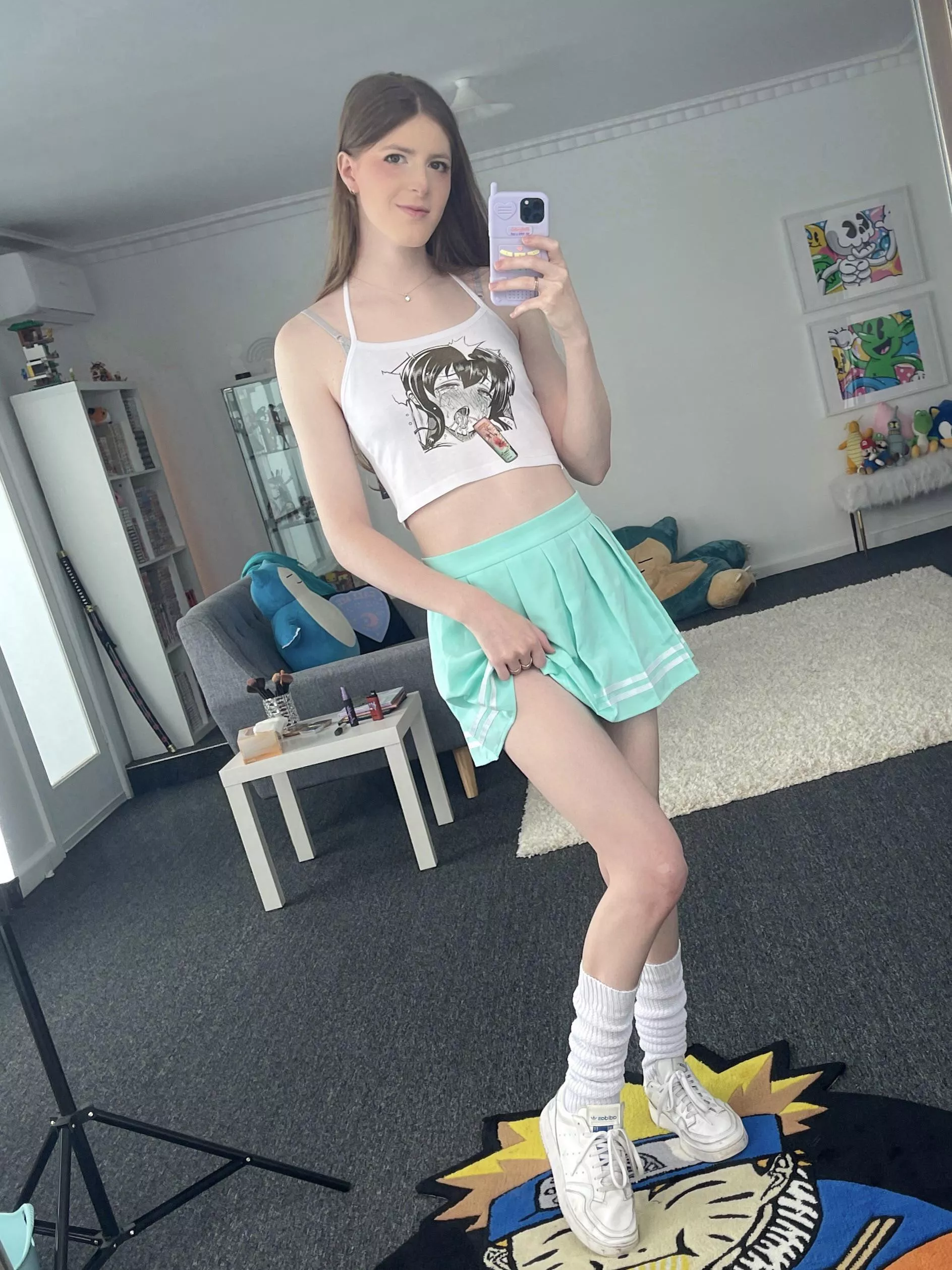 trying to be a cute femboy ☺️