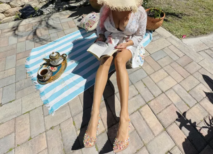 Trying to read 1 book a week