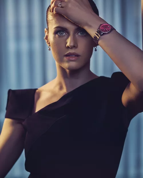 Alexandra Daddario (07/05/23)