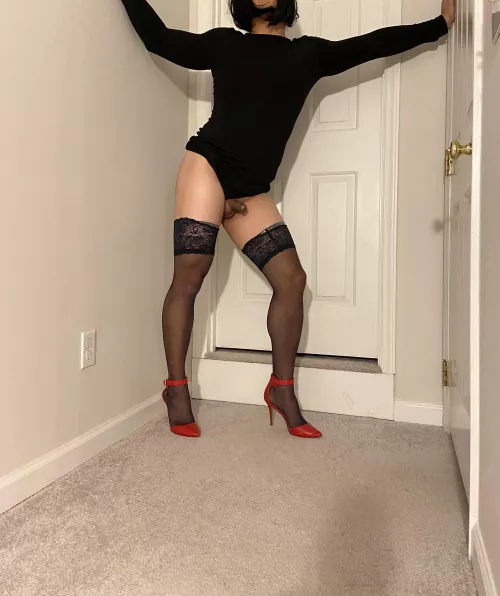 Asian sissy likes to stay limp and sexy
