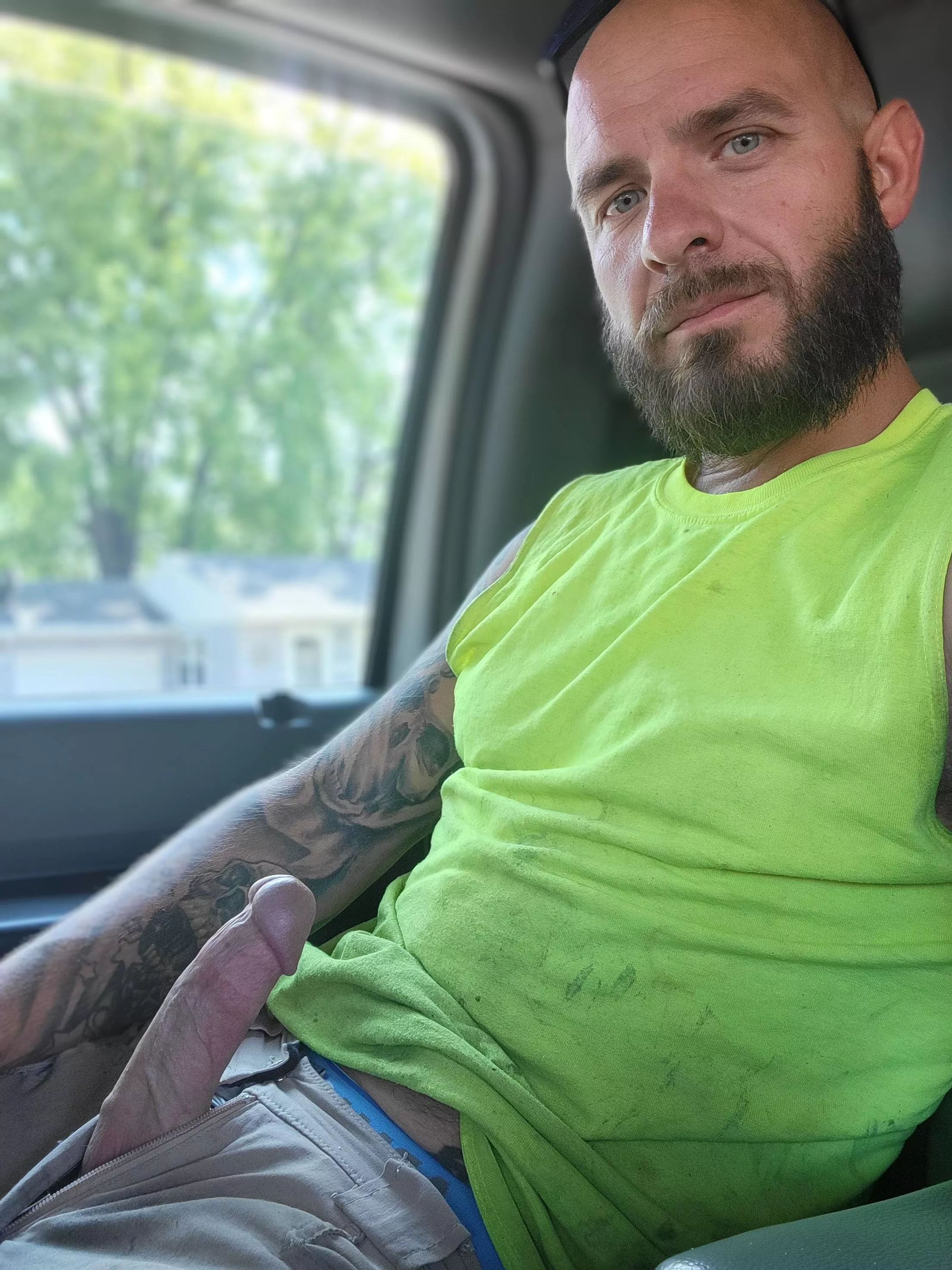 Back to work, after a long weekend! Who's cumming with me? 😈