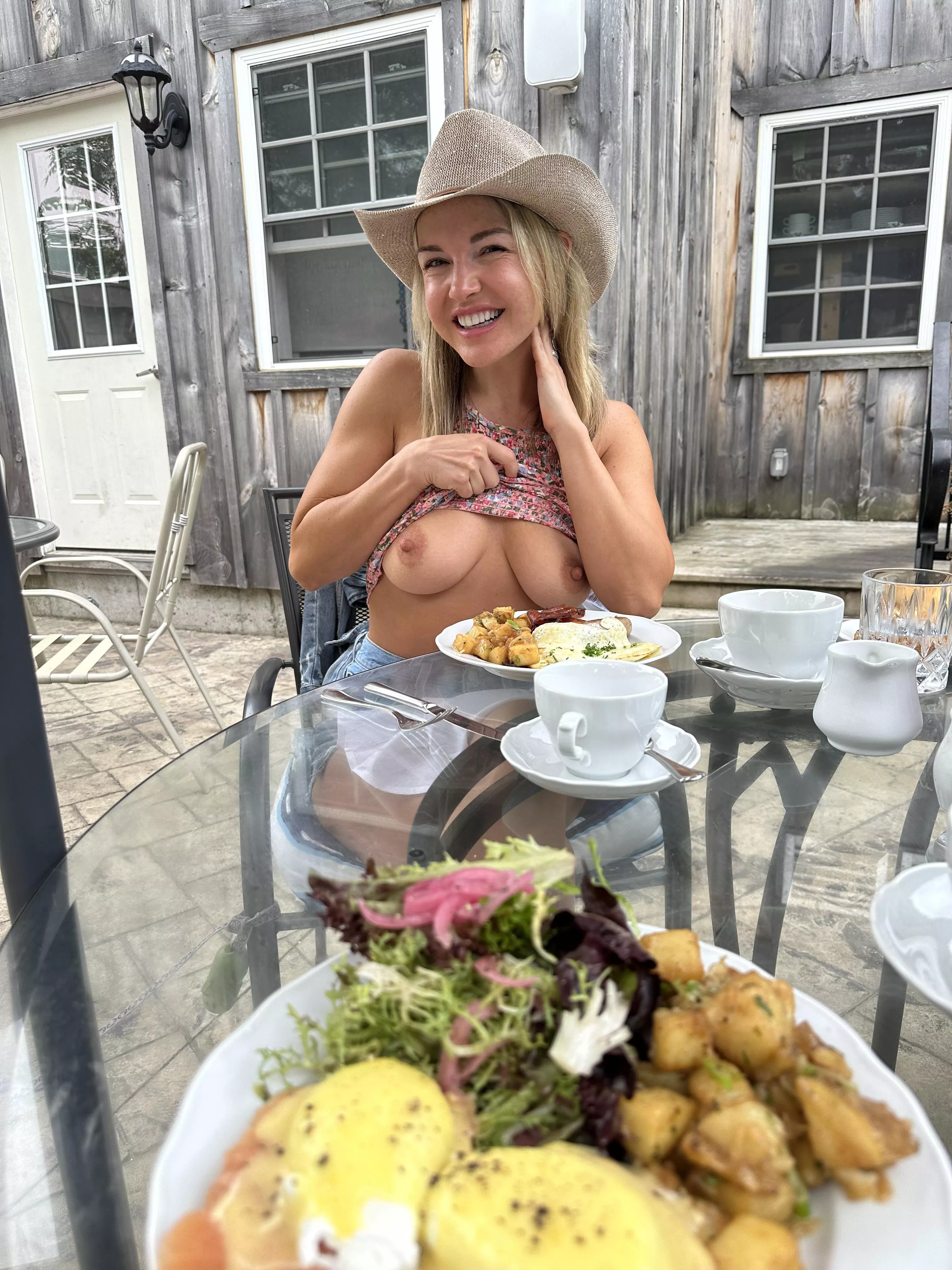 Breakfast, Baileys and boobs