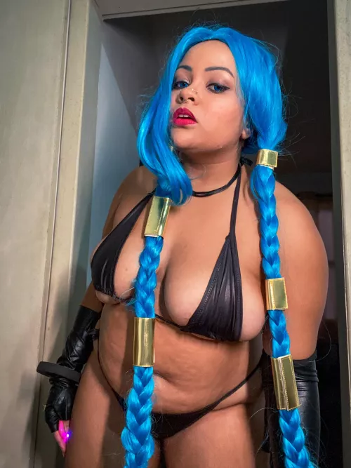 Can I be your fat cosplayer gf?