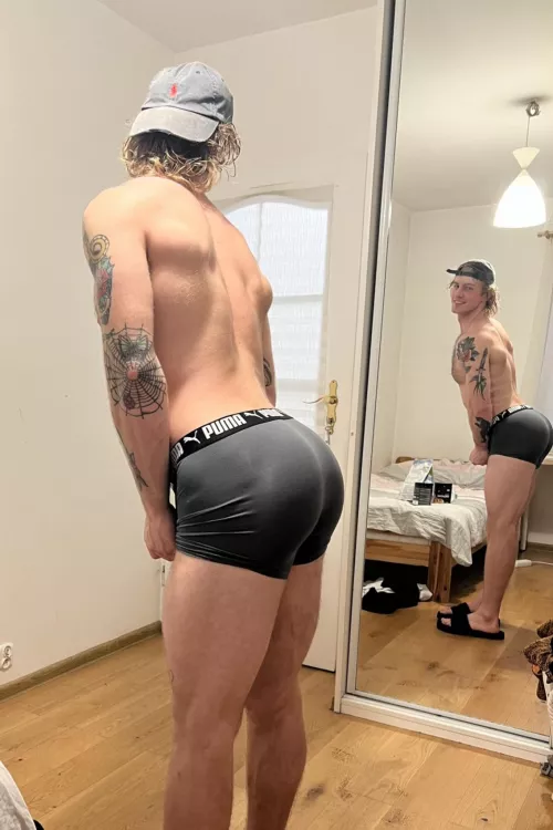 Can u stop staring and start licking?