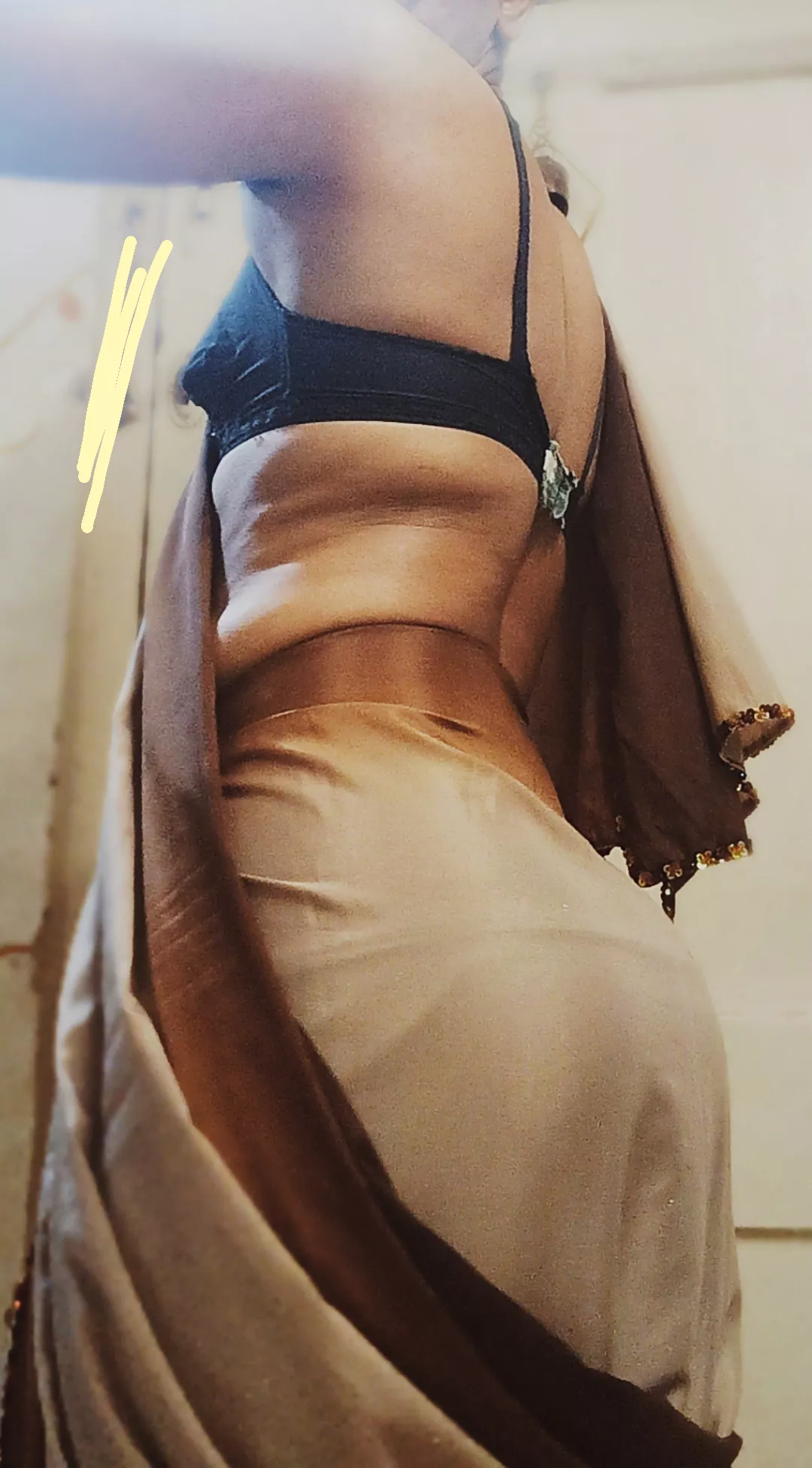 DM for removing the saree. Surprise for you later😘😘