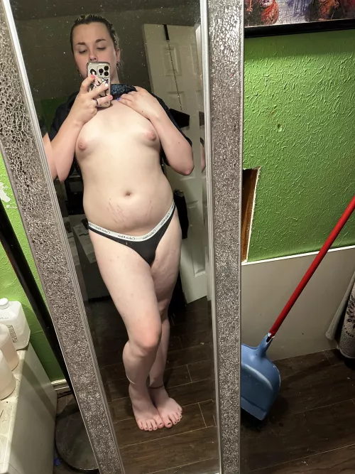 Do y’all like thicc and curvy or thicc and athletic?