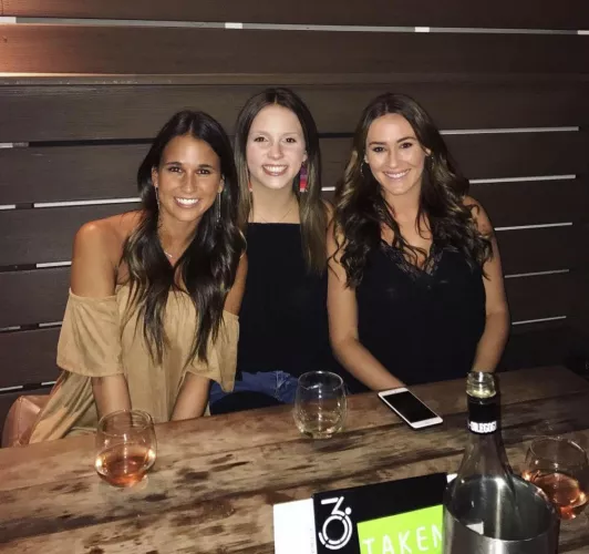 Drinks on deck 🥂🍾🍷