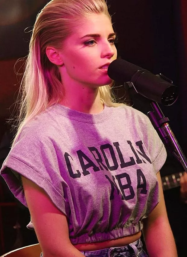 Hannah Reid from London Grammar
