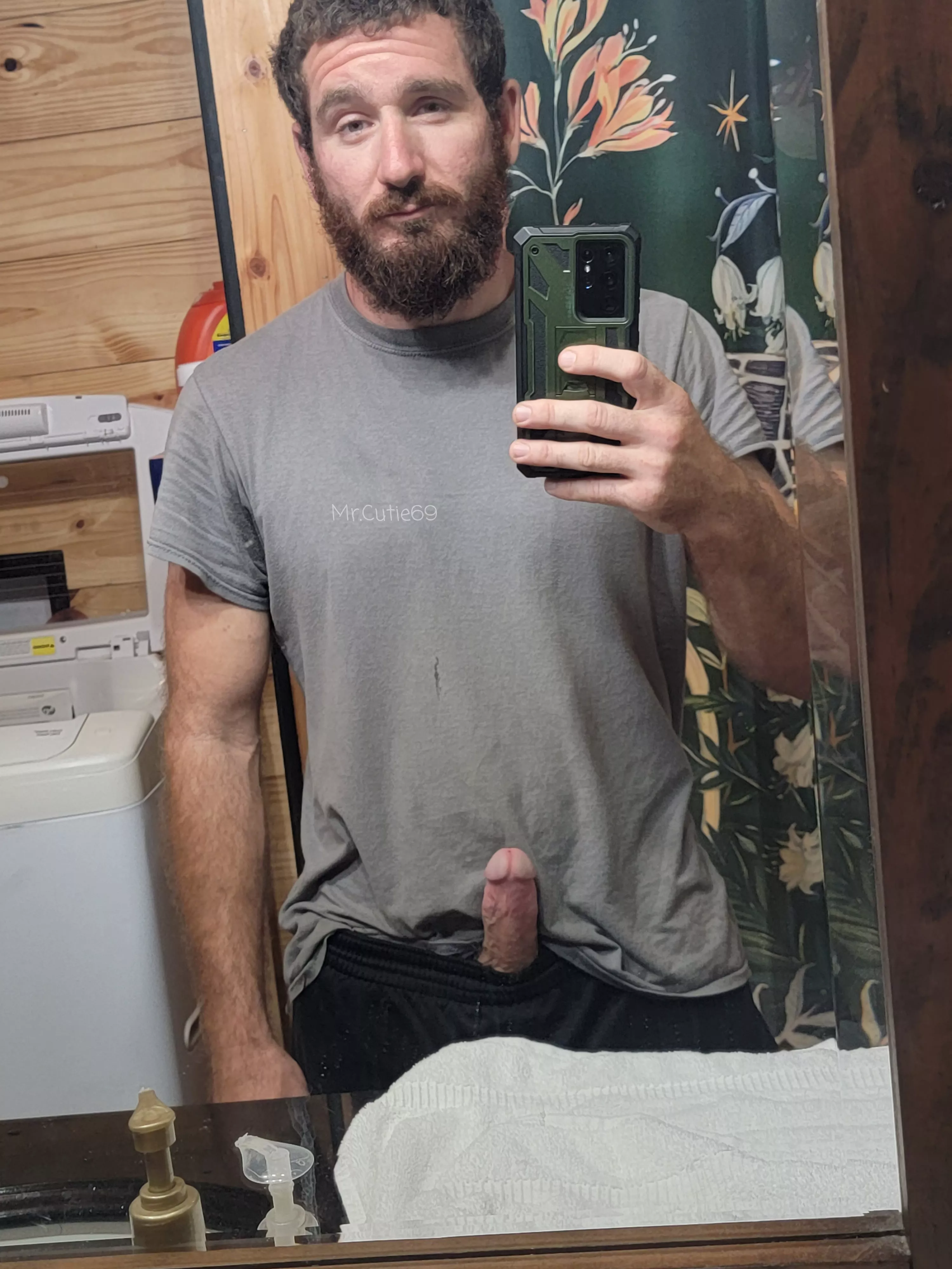 Hope everyone is having a wonderful Wednesday! 💦💦🩷