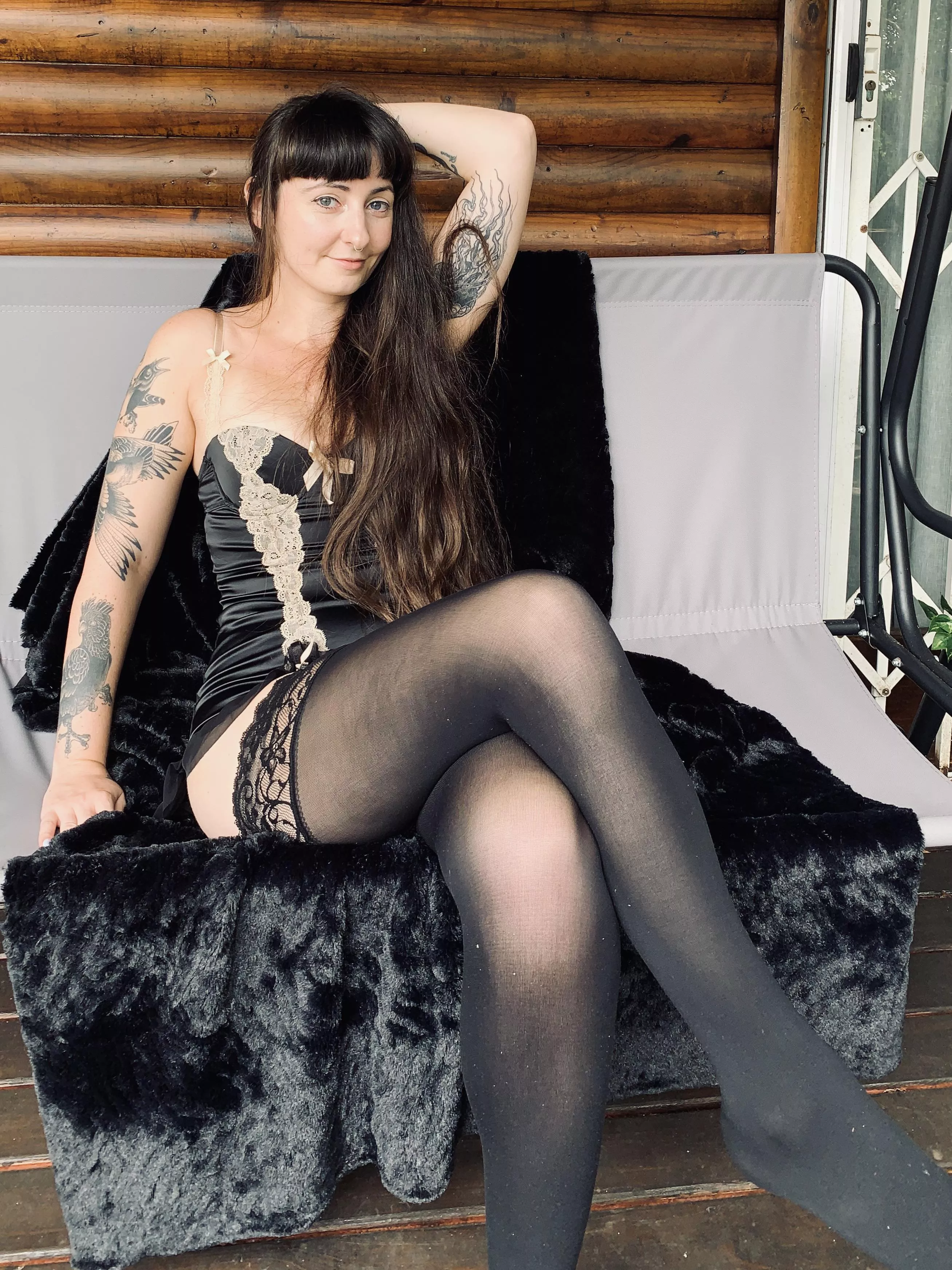 I hear you like long legs… [f]