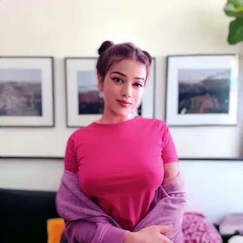 I think I forgot to wear something 😂