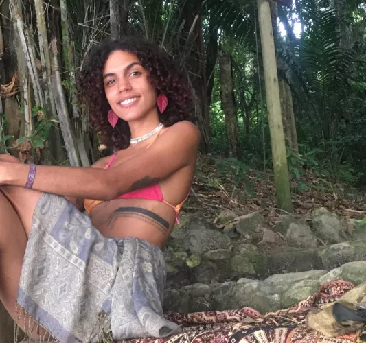 In front of me there was a beautiful view of the sea! Beach and forest is perfect for me! 🥰✨🐚🌳