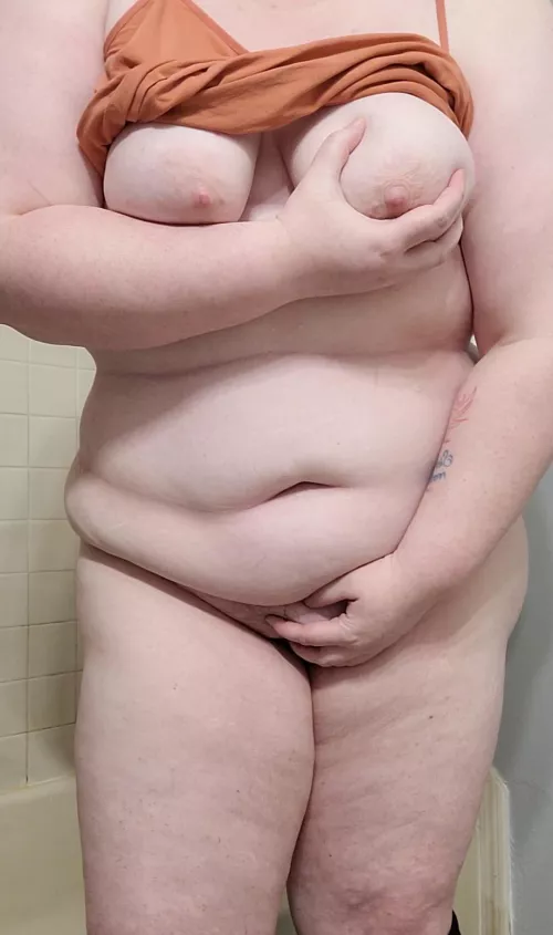 Just a free internet slut!