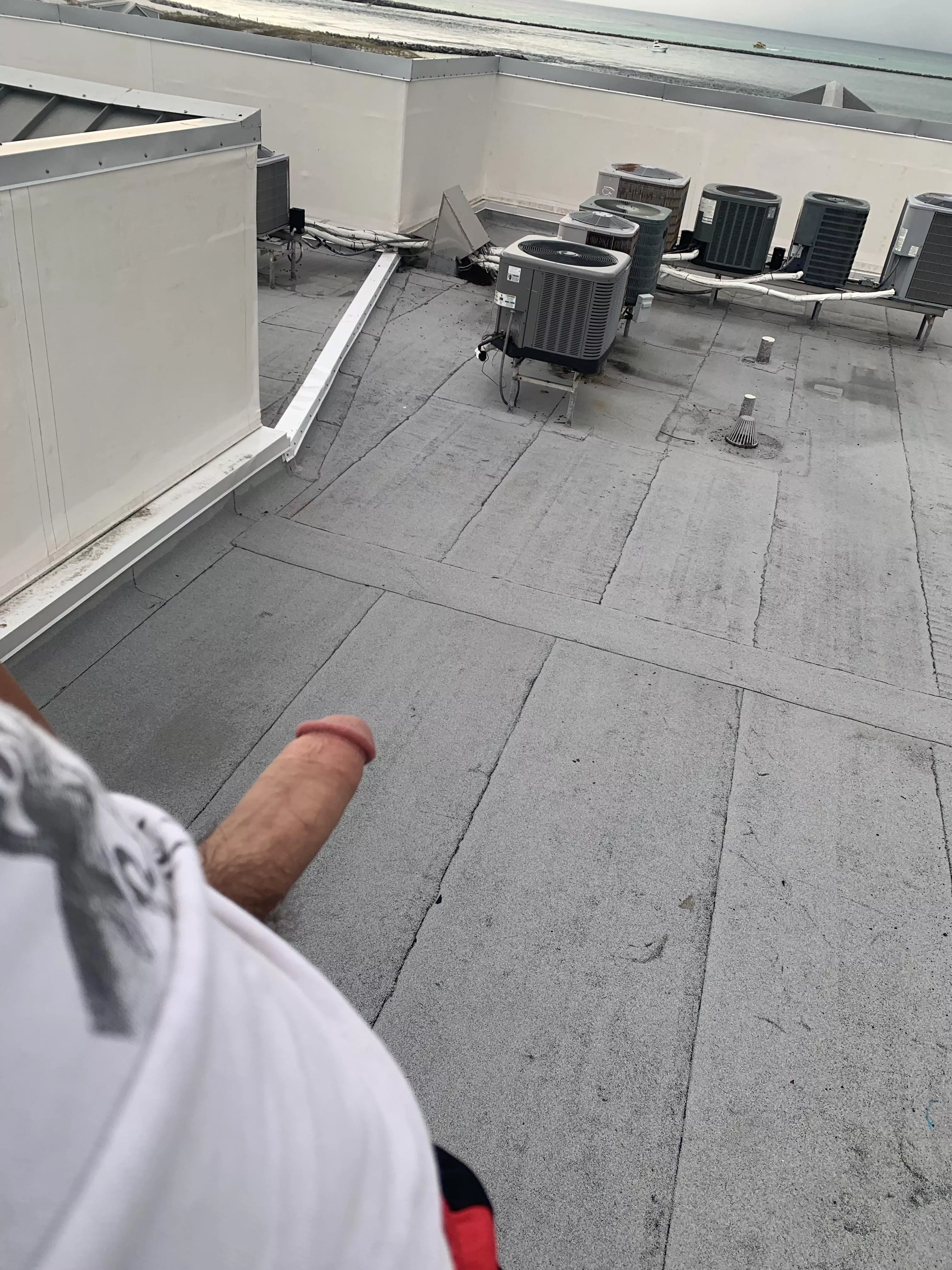 look at the ocean!m20 dm me!