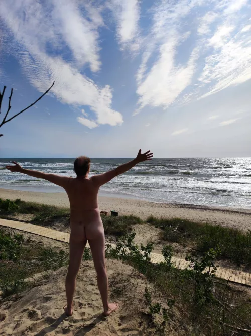 Lost my cap and got some tan.