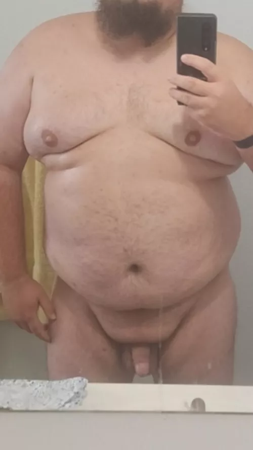 [m] Shower time, anyone want to join? 😋