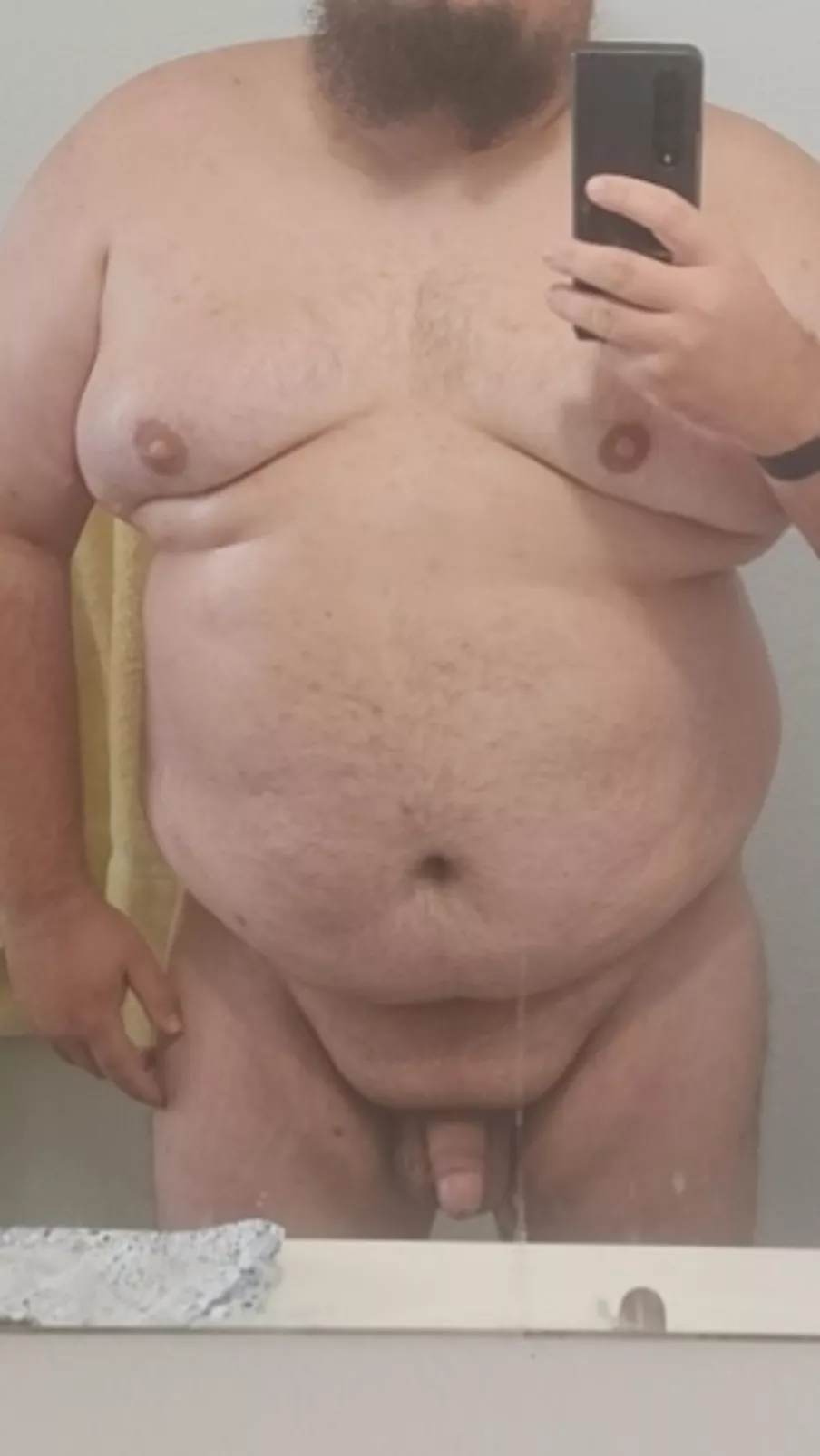 [m] Shower time, anyone want to join? 😋