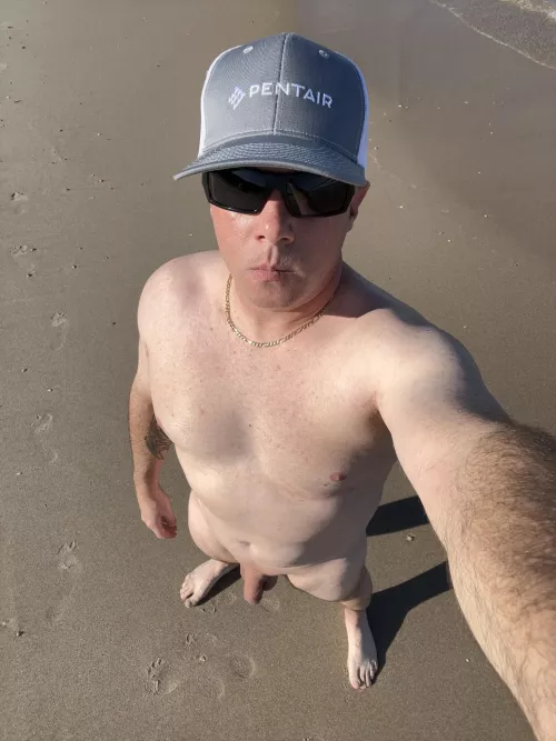 Nude beach weekend [M]