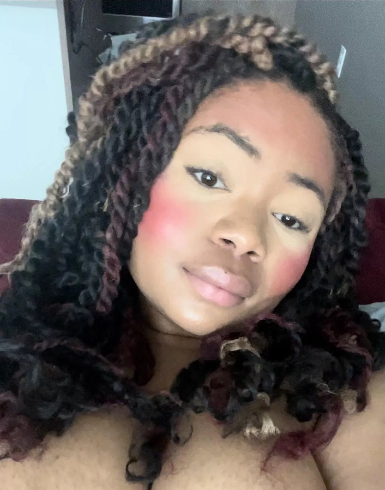 play w me instead of your girlfriend! [sext] [rate] [gfe] [pty] [pic] [vid] [cam]