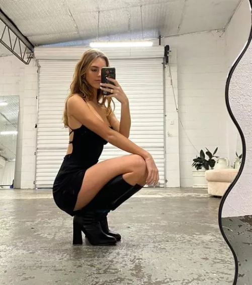 Runway goddess black